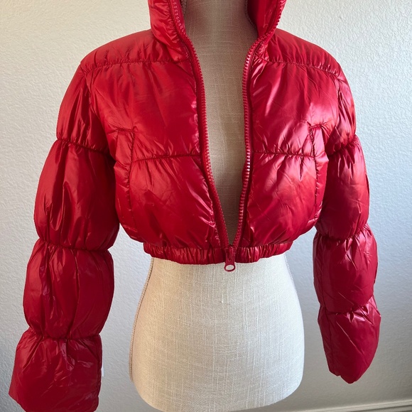 H&M Red Puffer Coat Crop New with Tags - Picture 4 of 9